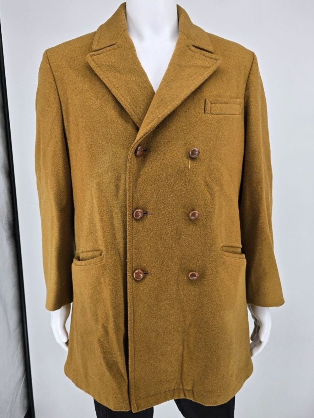 Distressed Vintage 1960s Mighty-Mac Out O' Gloucester Melton Wool Heavy Coat (M)